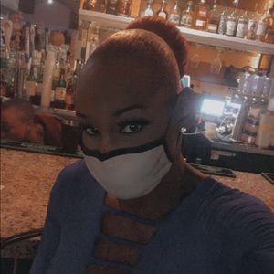 Meet your Posher, Chloe